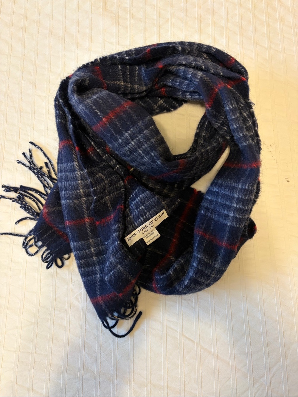 JOHNSTON’S OF ELGIN- wool tartan scarf